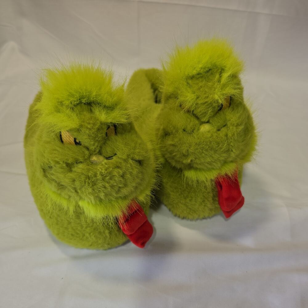 Officially Licensed Dr. Seuss' How Grinch Stole Christmas Youth Slippers 2 3 B8